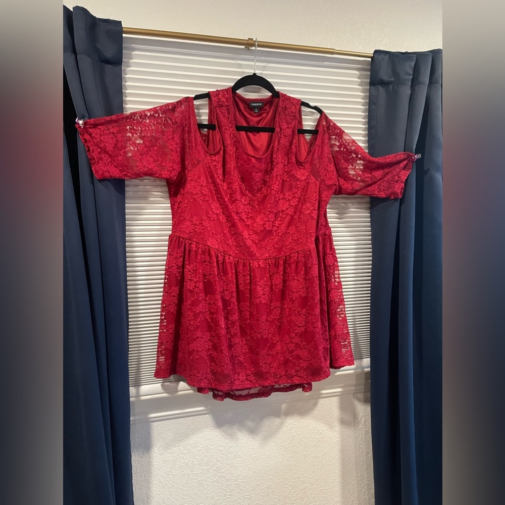 Red lace top by Torrid 2x